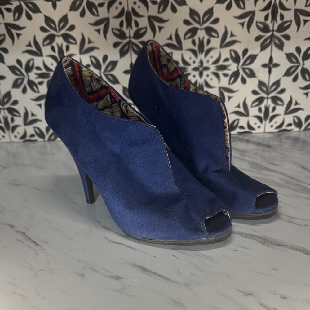 Christian Siriano Navy Peep-Toe Heels